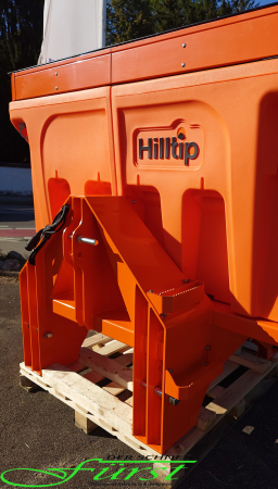 HILLTIP IceStriker 1150TR Traktoren-Kombistreuer in Orange mit Vorbefeuchtung, Streusymmetrieverstellung, Leerstandssensor und Beleuchtungskit